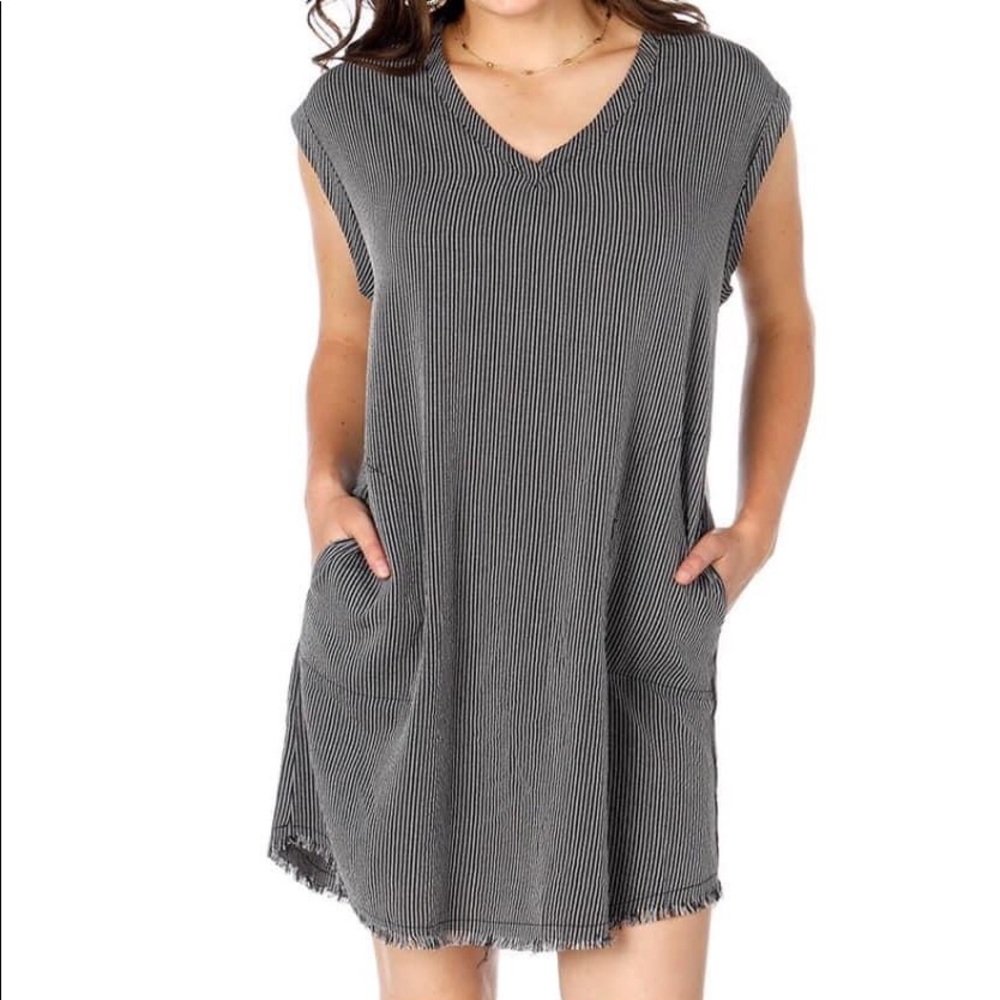 NWT Umgee Sleeveless Dress Black & Gray Small
